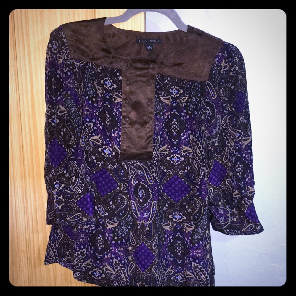 Banana Republic Silk Paisley blouse with buttons